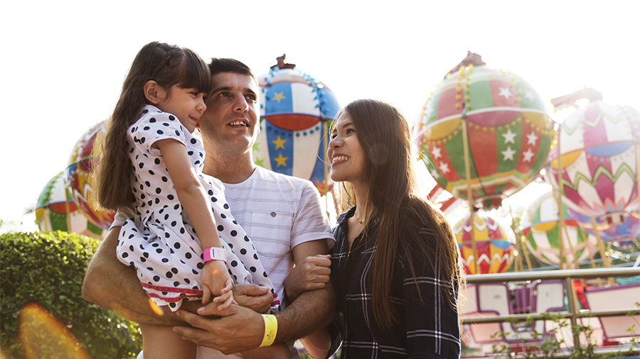 Enjoy the Ride, and Great Hair: Theme Park-Proof Hairstyles for a Day of Thrills | Best Flat Iron 2019
