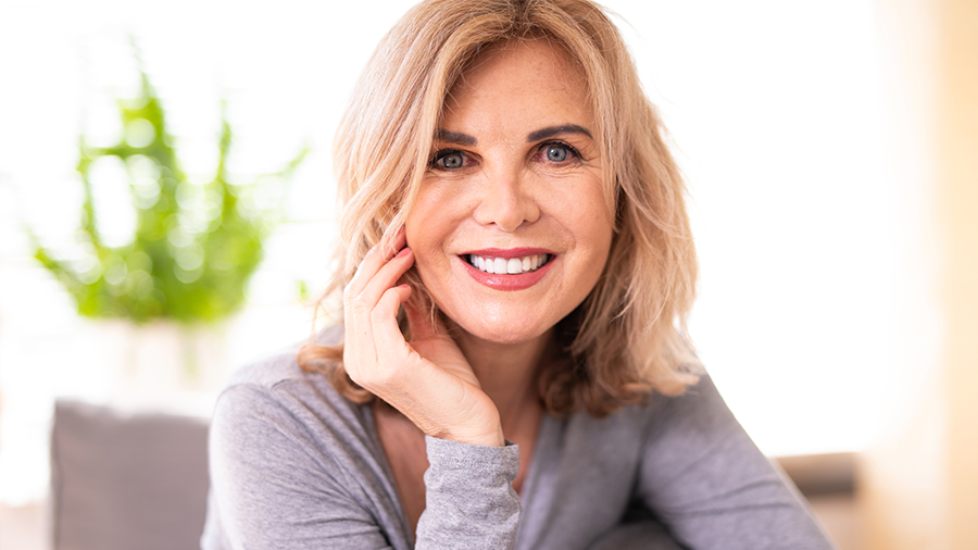 6 Popular & Youthful Hairstyles for Women Over 50