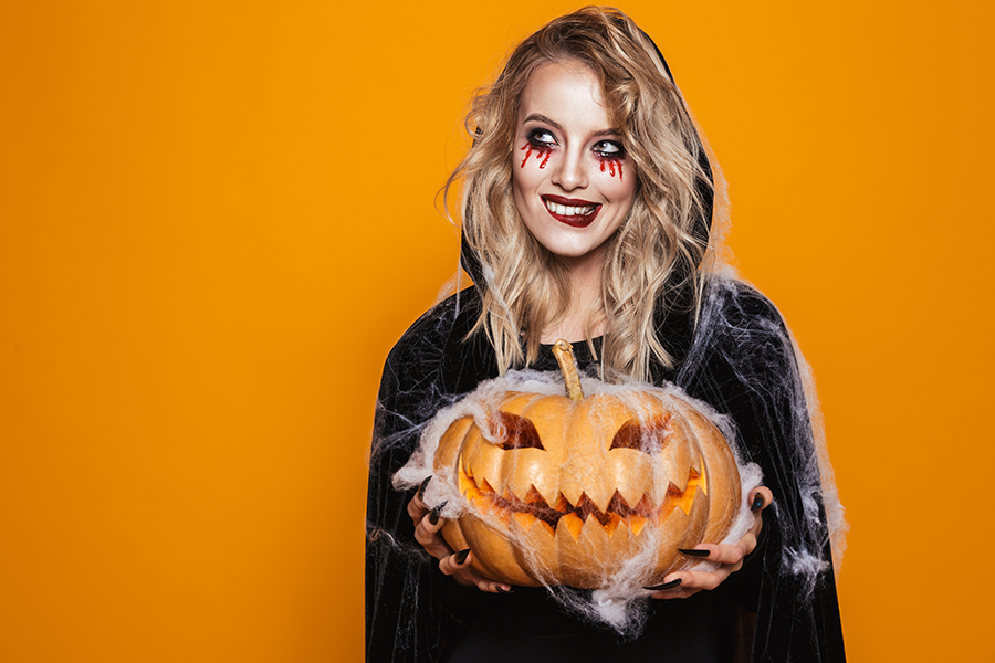 25 Easy Halloween Costumes & Hairstyles to Match