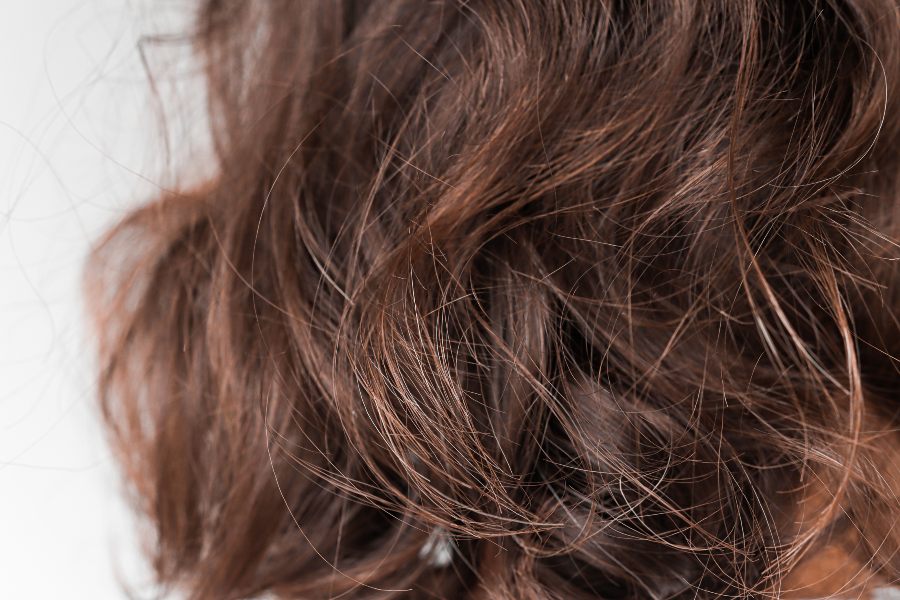 How To Get Rid of Frizzy Hair: 10 Awesome Tips That Actually Work