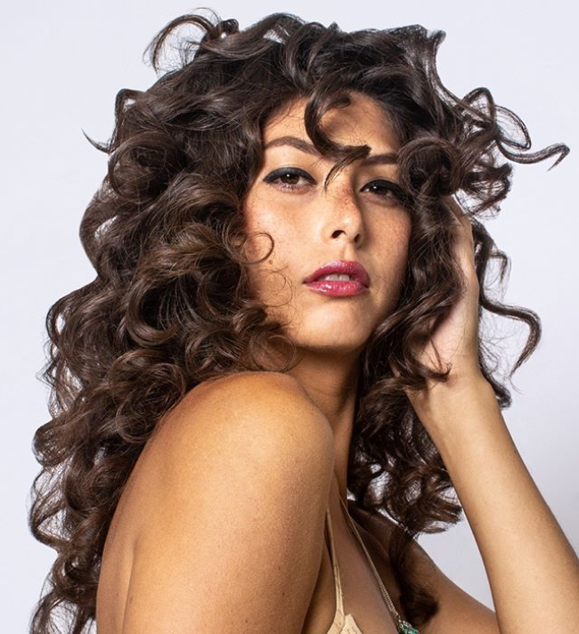model curly hair