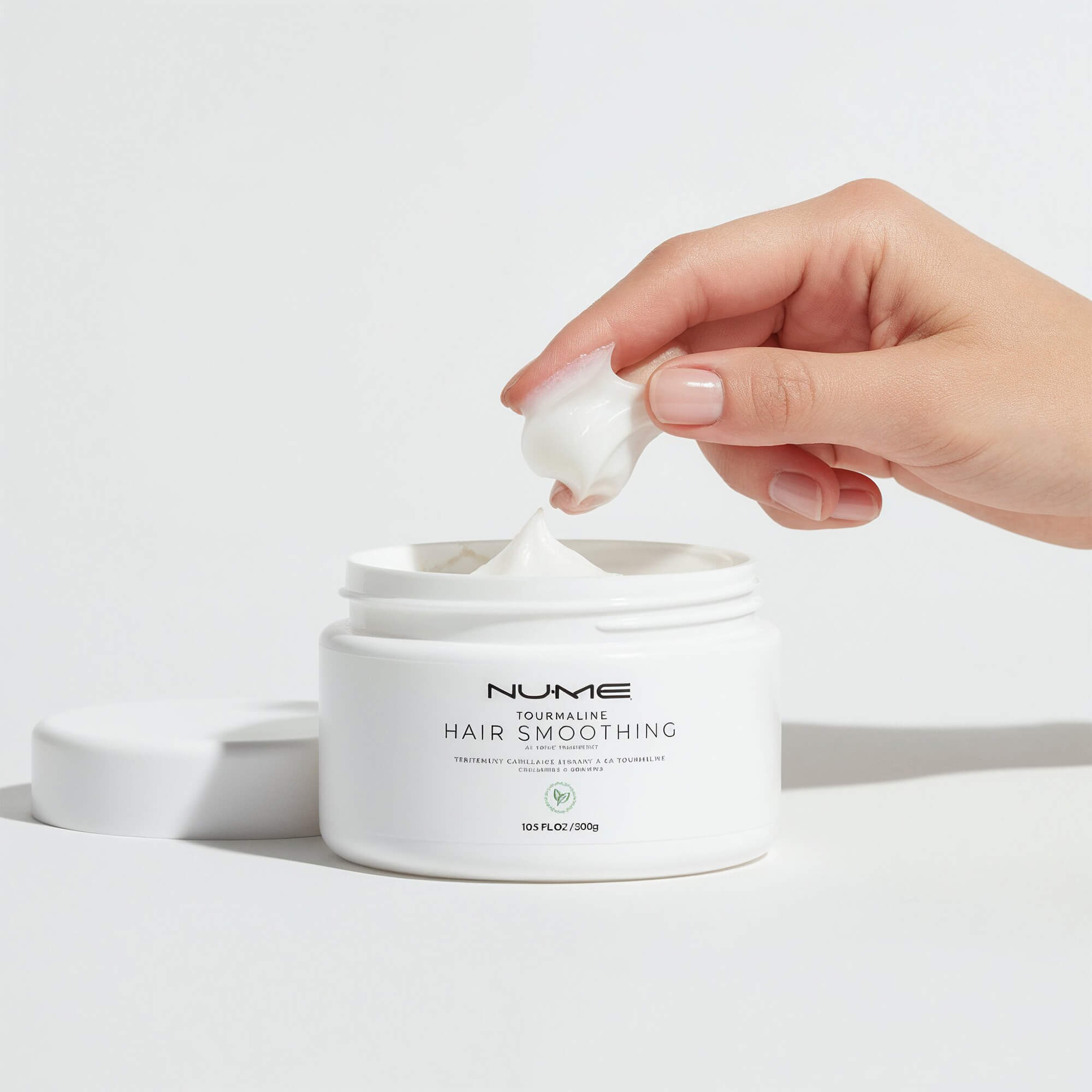 Nume Vegan Tourmaline Hair lisse à la maison