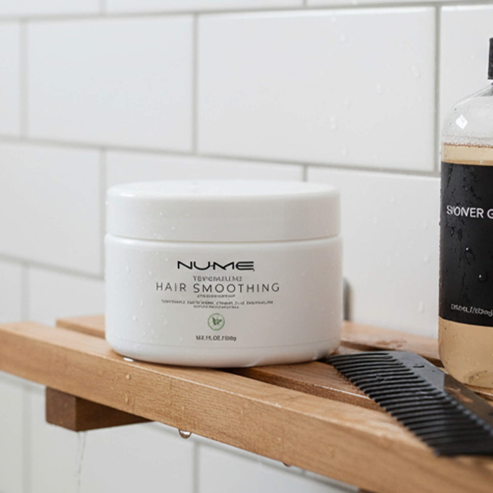 Nume Vegan Tourmaline Hair lisse à la maison